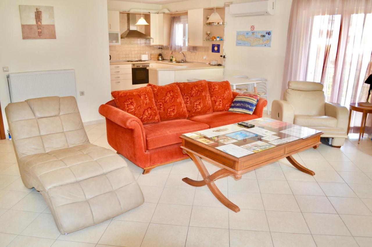 Giorgos Large Size Apartments -Family Friendly With Free Parking And Yard Views Heraklion  ภายนอก รูปภาพ