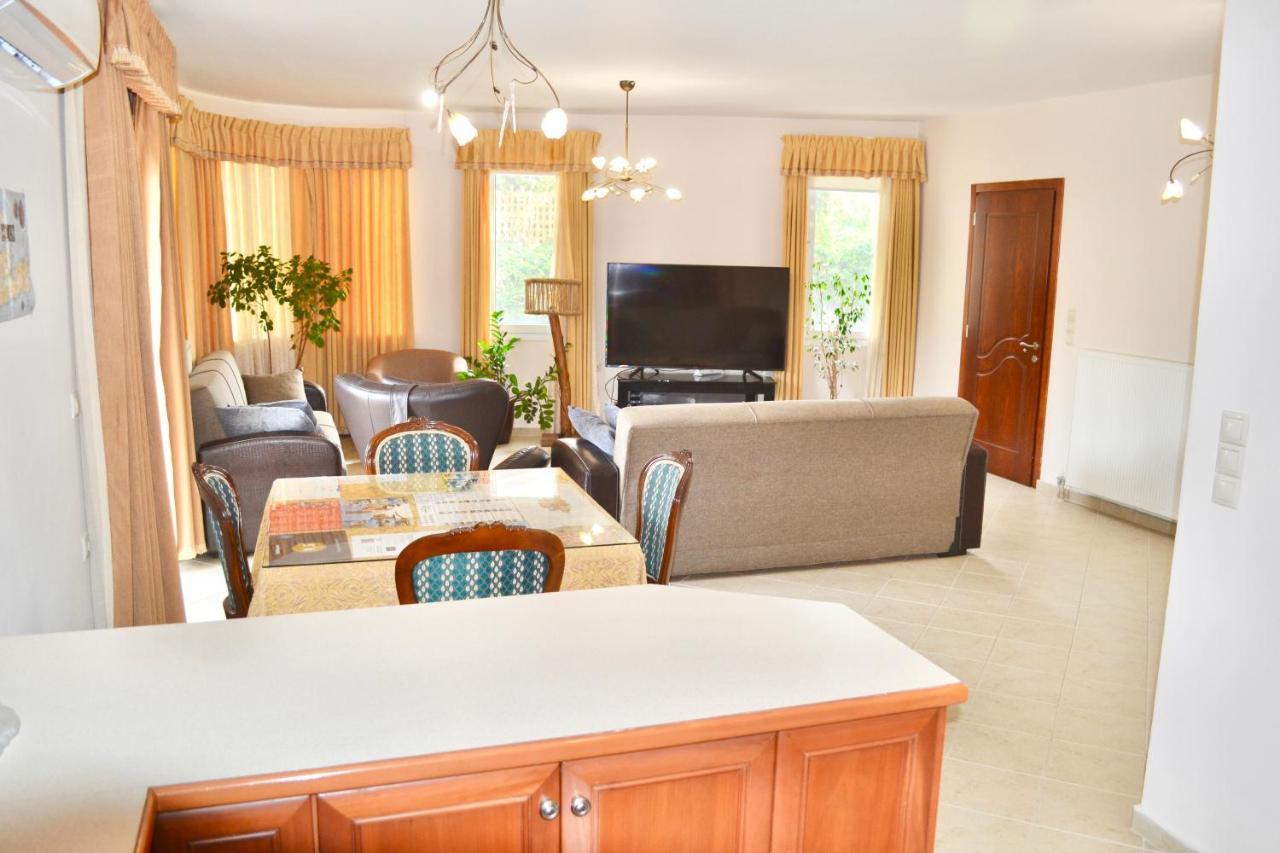Giorgos Large Size Apartments -Family Friendly With Free Parking And Yard Views Heraklion  ภายนอก รูปภาพ
