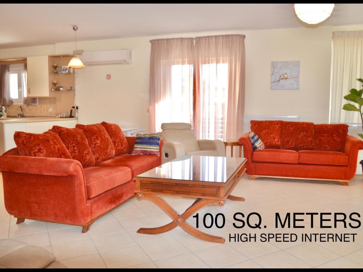 Giorgos Large Size Apartments -Family Friendly With Free Parking And Yard Views Heraklion  ภายนอก รูปภาพ