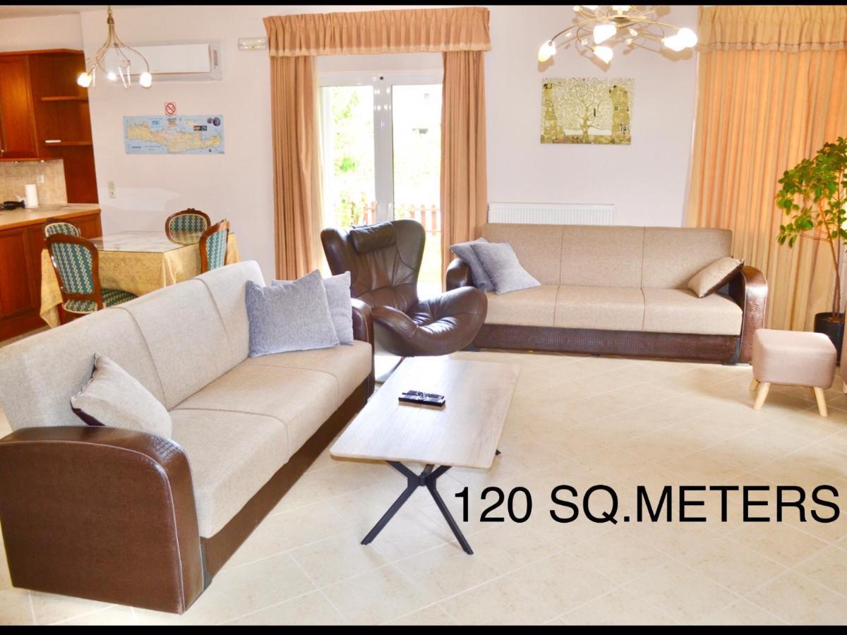 Giorgos Large Size Apartments -Family Friendly With Free Parking And Yard Views Heraklion  ภายนอก รูปภาพ