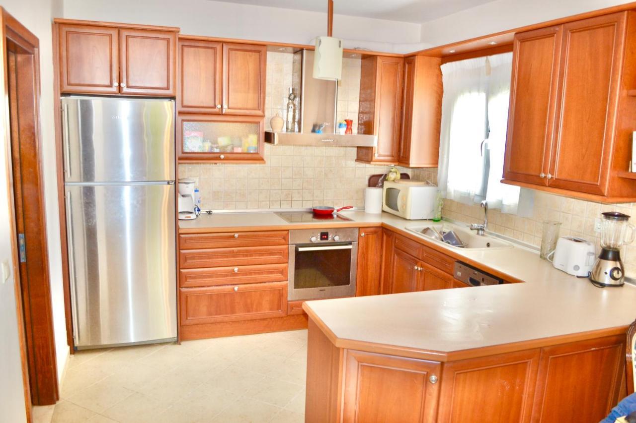 Giorgos Large Size Apartments -Family Friendly With Free Parking And Yard Views Heraklion  ภายนอก รูปภาพ